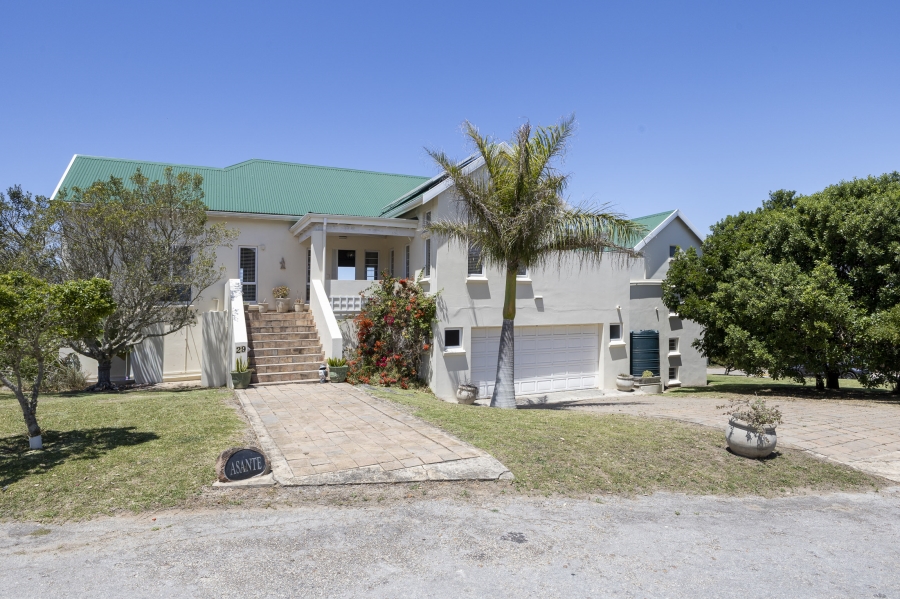 5 Bedroom Property for Sale in Kleinemonde Eastern Cape